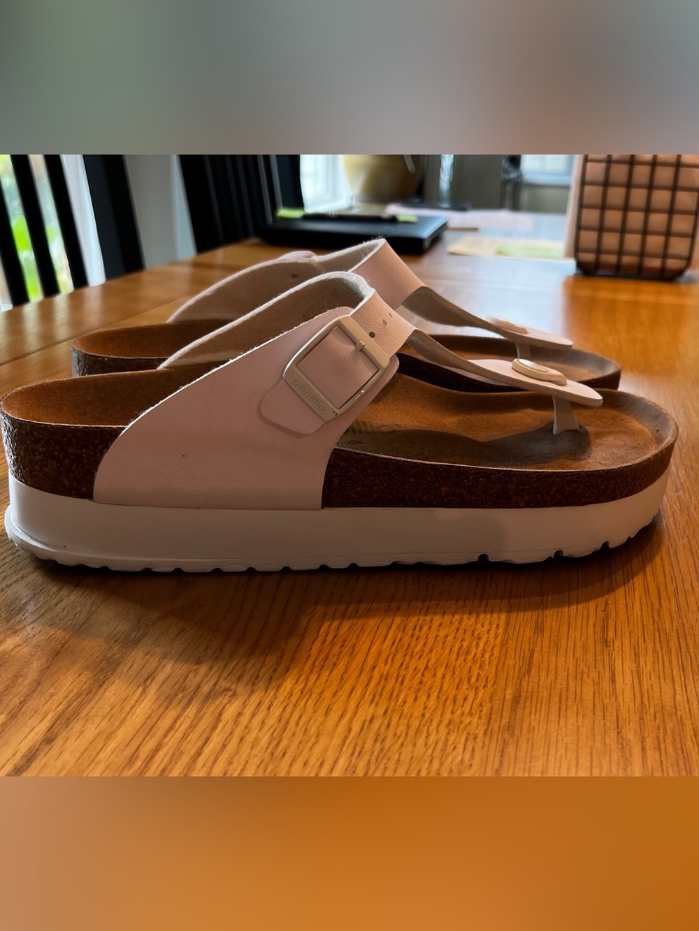 Women’s Birkenstock White Gizeh Sandals- Size 40 - Picture 7 of 7